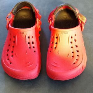 Crocs Big Kids Echo Clog Size J2 Lightweight Slip On Sandals Pink